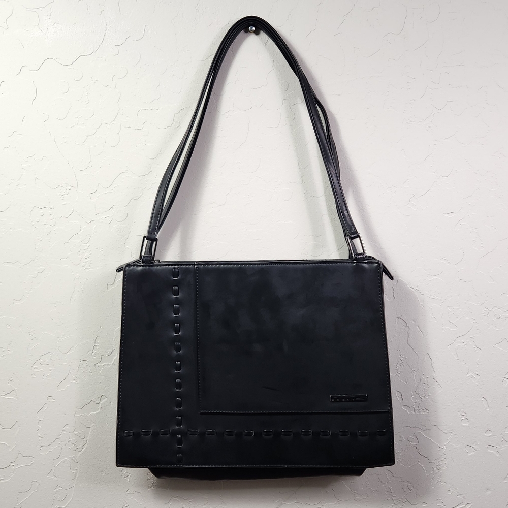GUESS || Black Studded Shoulder Bag